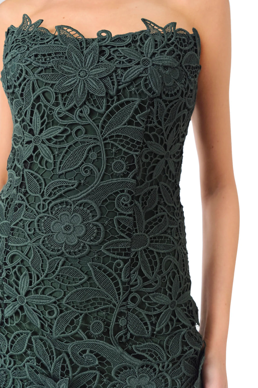 MONIQUE LHUILLIER STRAPLESS LACE SHEATH DRESS - JUNIPER