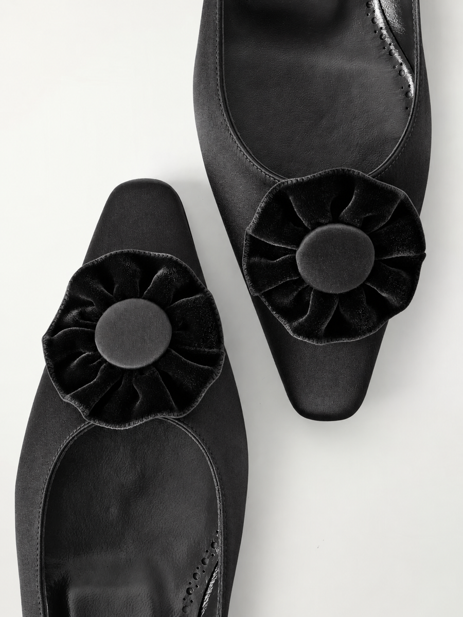 MANOLO BLAHNIK FORTANFLAT VISCONTI SATIN - BLACK