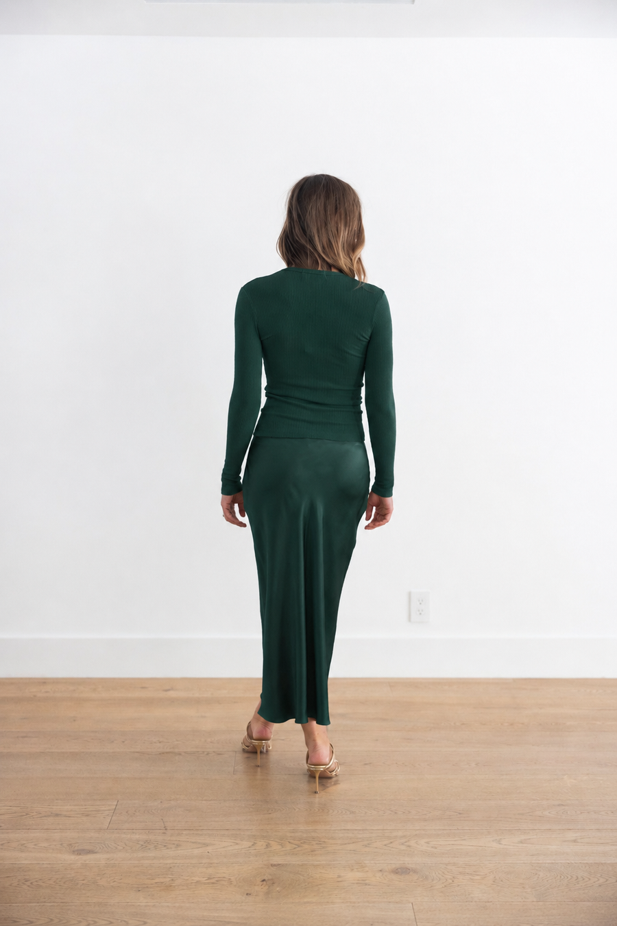 SABLYN QUINCY FITTED CREWNECK TEE - HUNTER GREEN