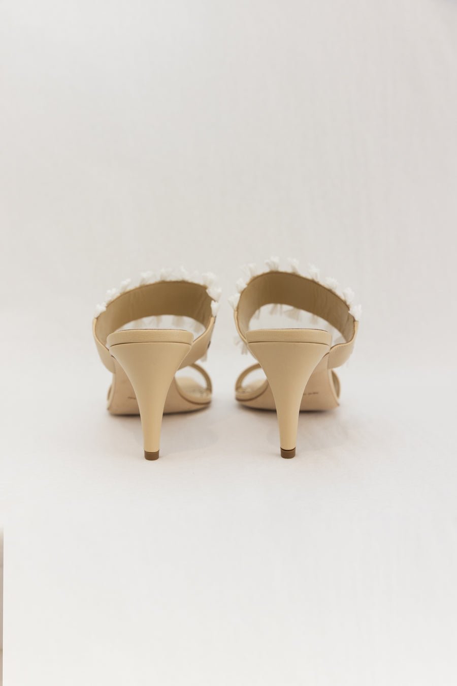 MANOLO BLAHNIK EFESO 70 FRINGED RAFFIA AND LEATHER SANDAL - DARK CREAM