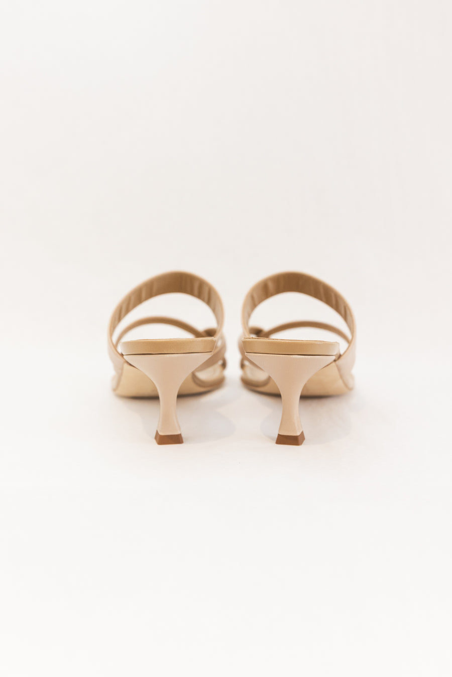 MANOLO BLAHNIK SUSA NAPA LEATHER- NUDE