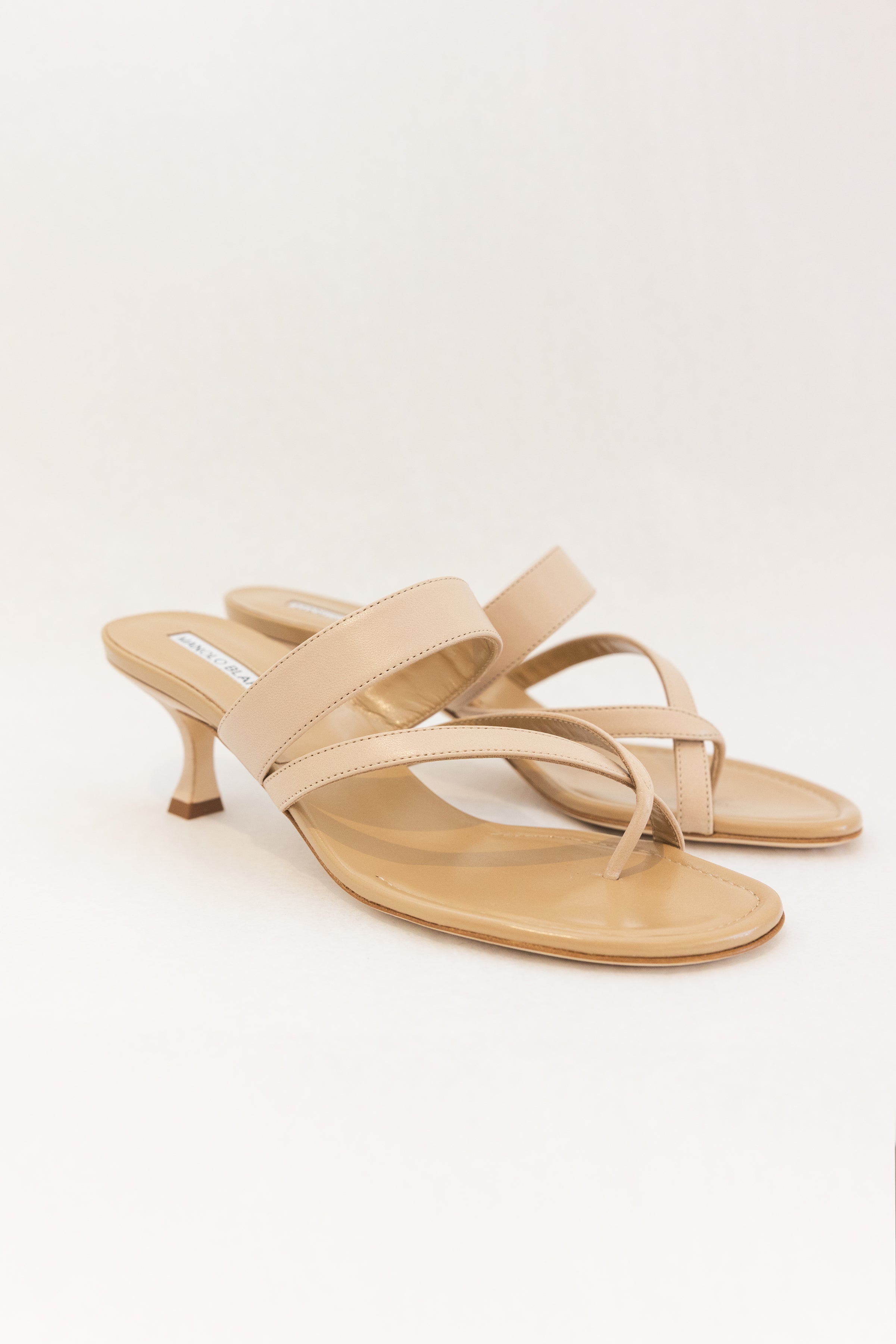MANOLO BLAHNIK SUSA NAPA LEATHER- NUDE