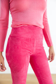 SPRWMN CROP FLARE SUEDE - HOT PINK