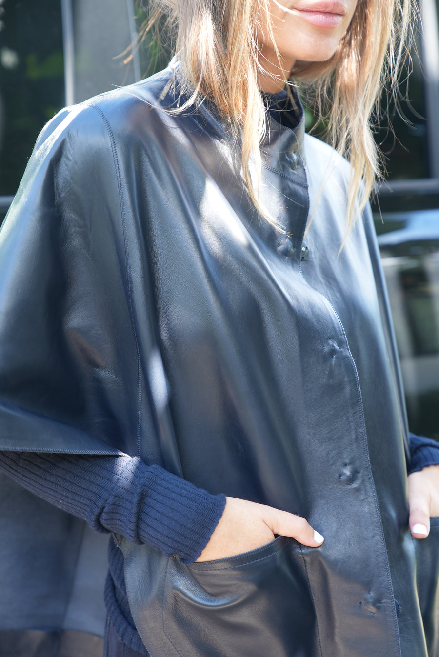 GUSHLOW & COLE LEATHER CAPE W/ POCKETS - DARK NAVY