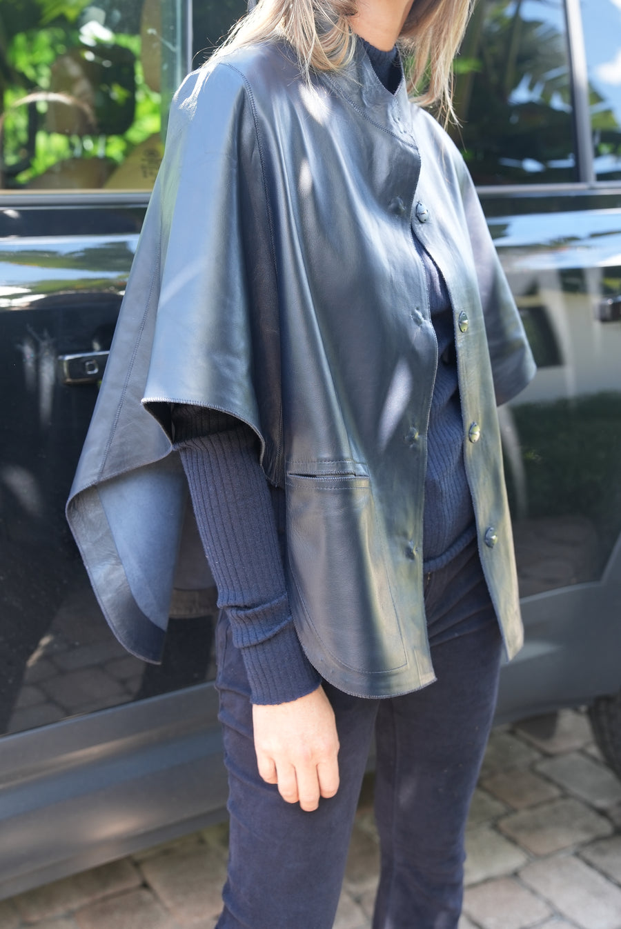 GUSHLOW & COLE LEATHER CAPE W/ POCKETS - DARK NAVY
