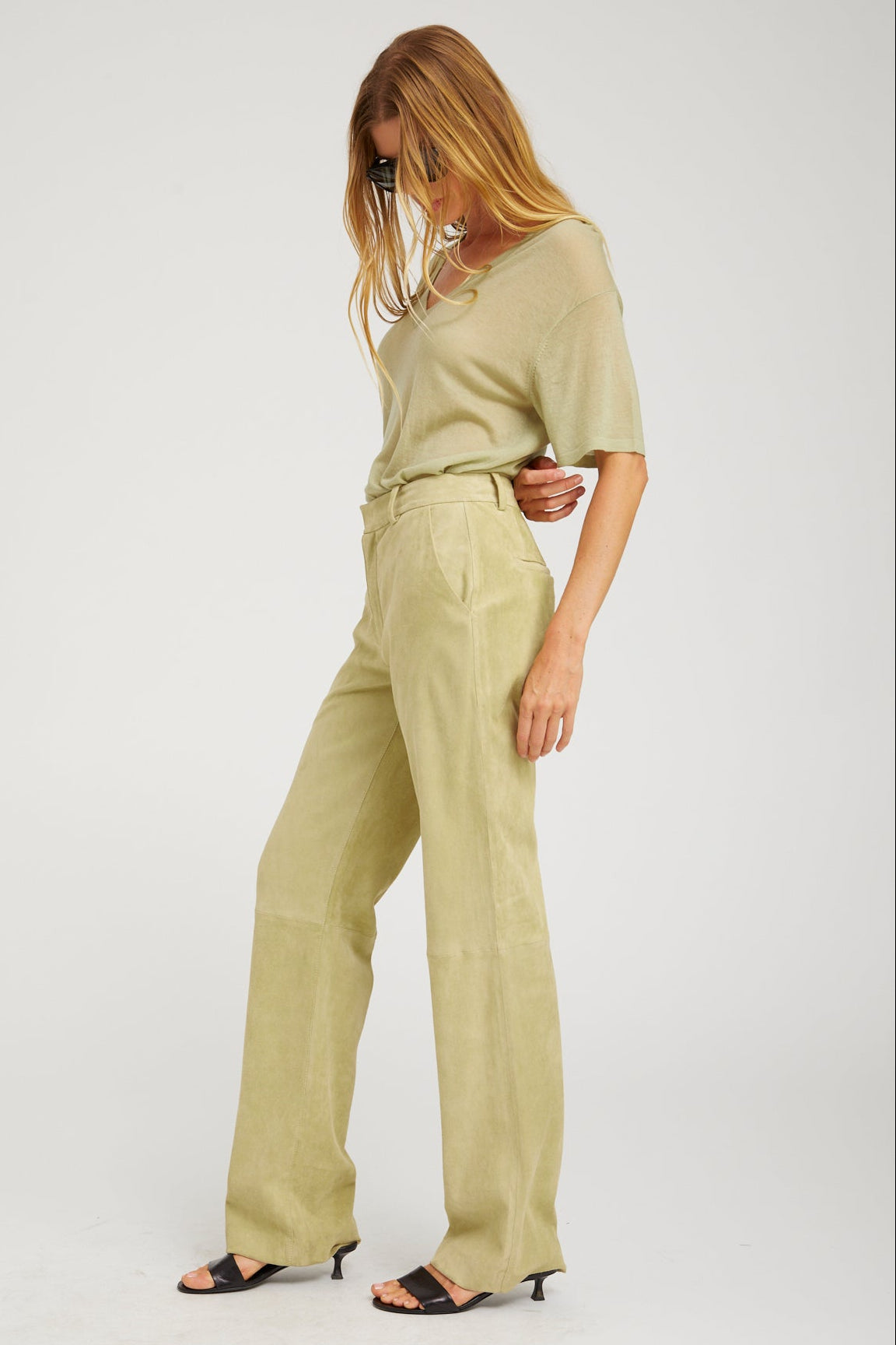 SPRWMN BAGGY LOWRISE TROUSERS SUEDE - PISTACHIO