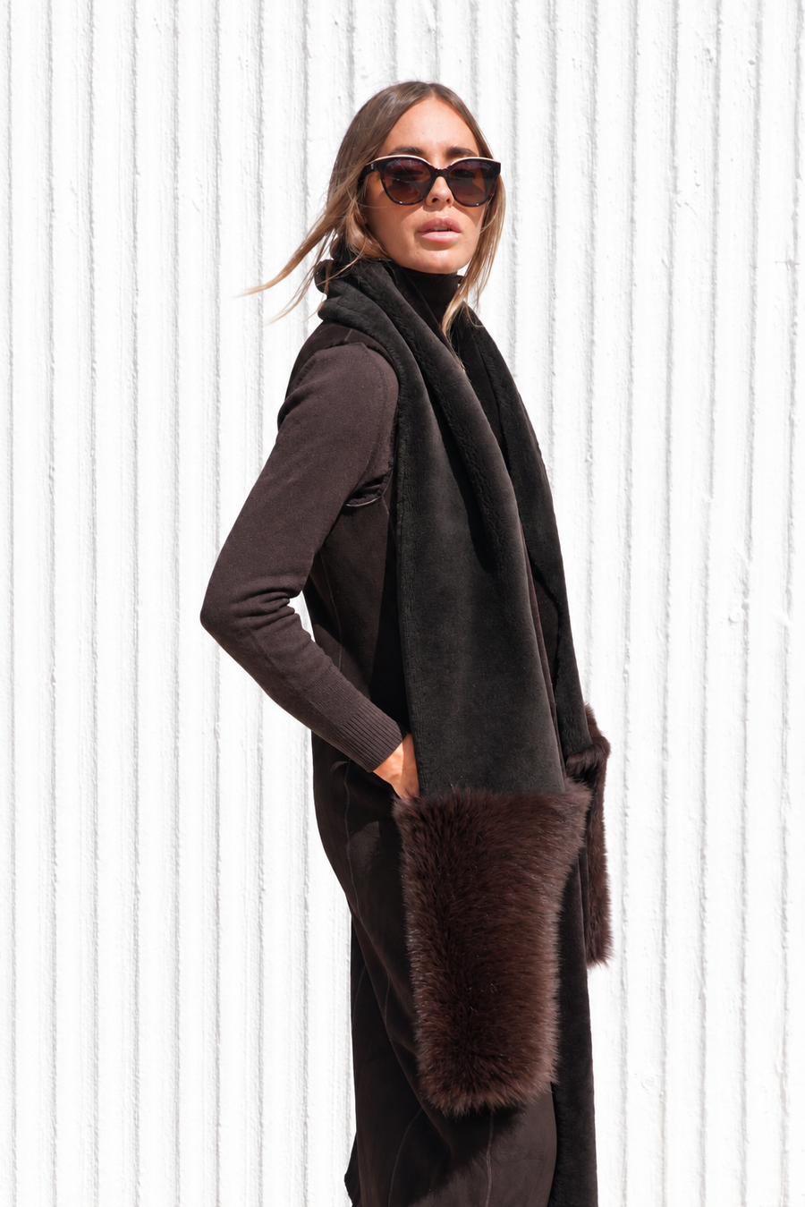 GUSHLOW & COLE MERINO LONGLINE STAND COLLAR SHEARLING GILET - DARK CHOCOLATE BROWN