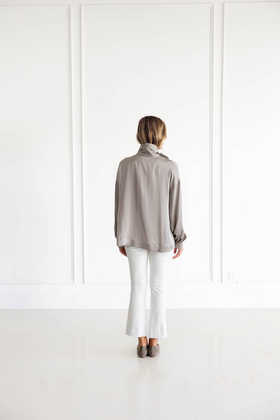 SPRWMN CROP FLARE - WHITE